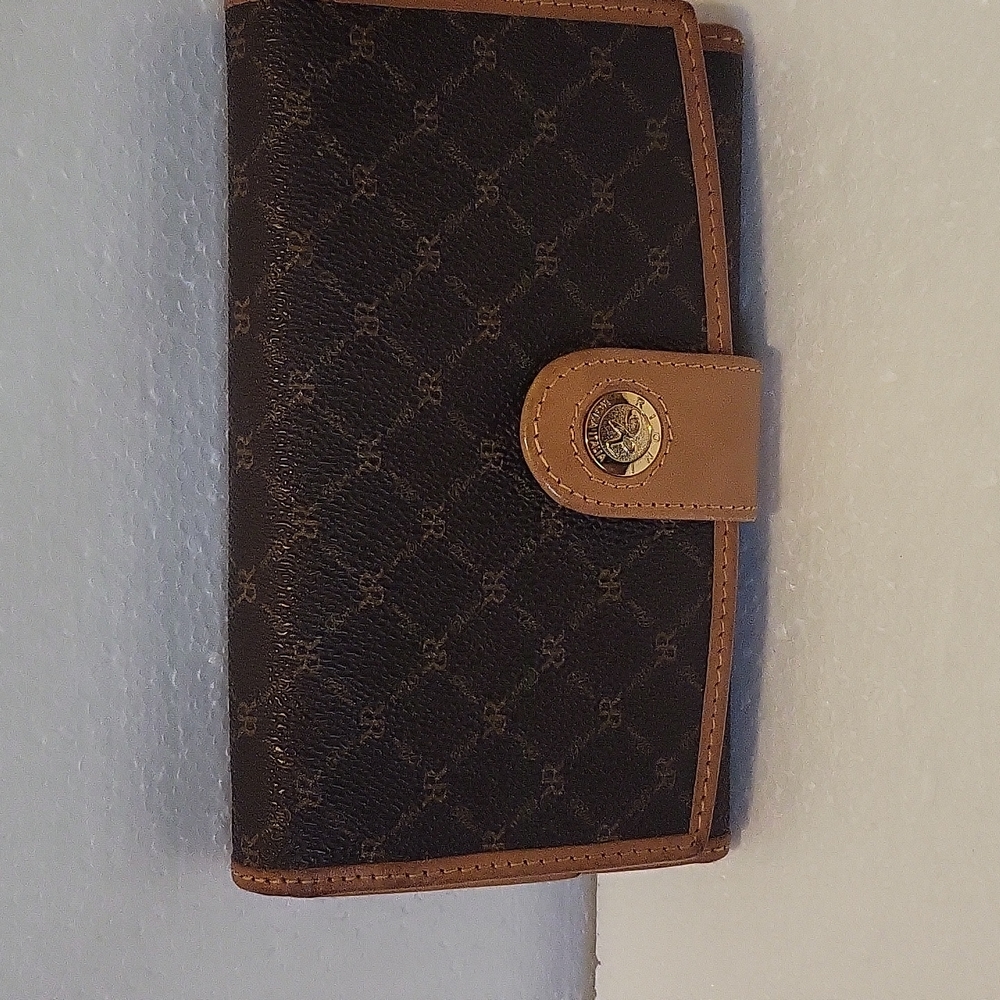 Rioni wallet